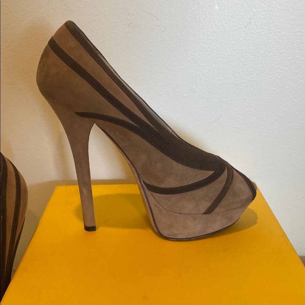 Fendi "Spuntata Camoscio"  Brown Suede Platform Heels 38.5